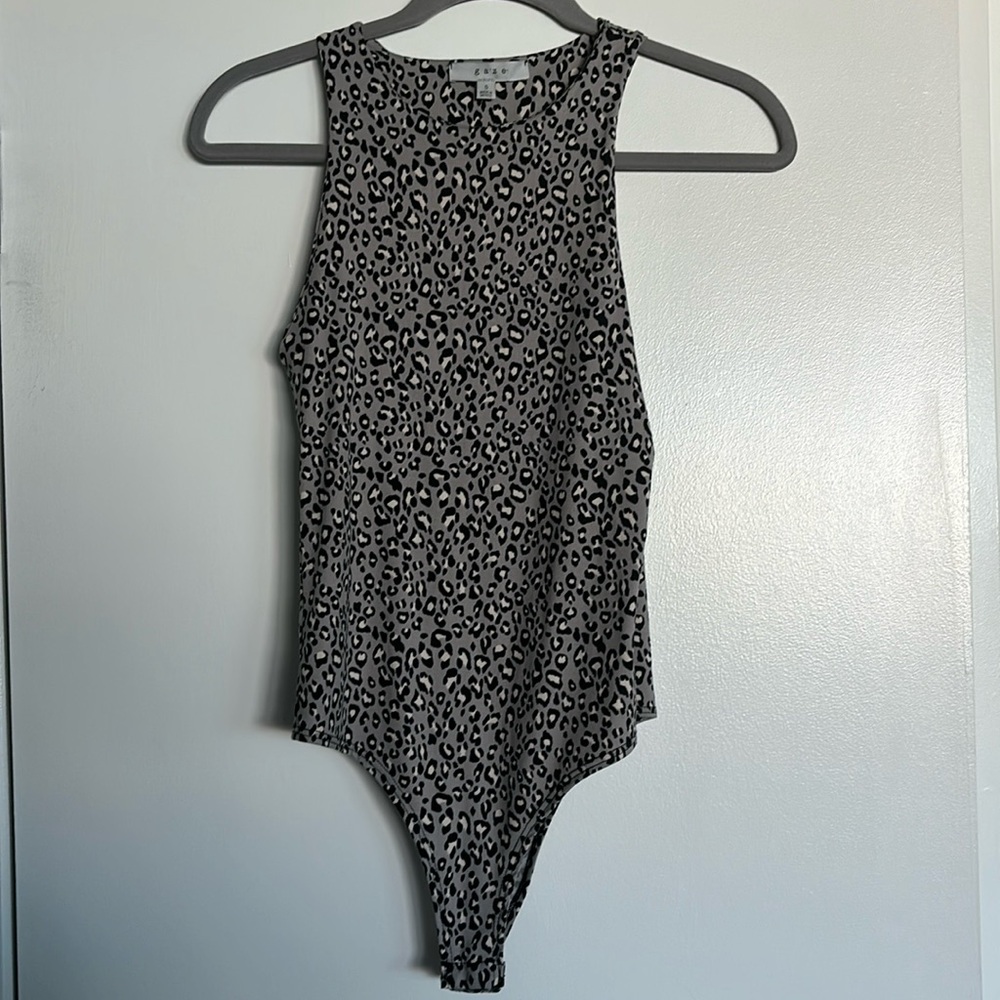 gaze small light purple/gray animal print bodysuit. Only worn once!